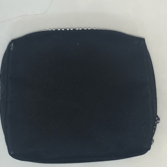 Chanel parfums black with white scalloped detailing cosmetic case 3 pockets - Picture 5 of 6